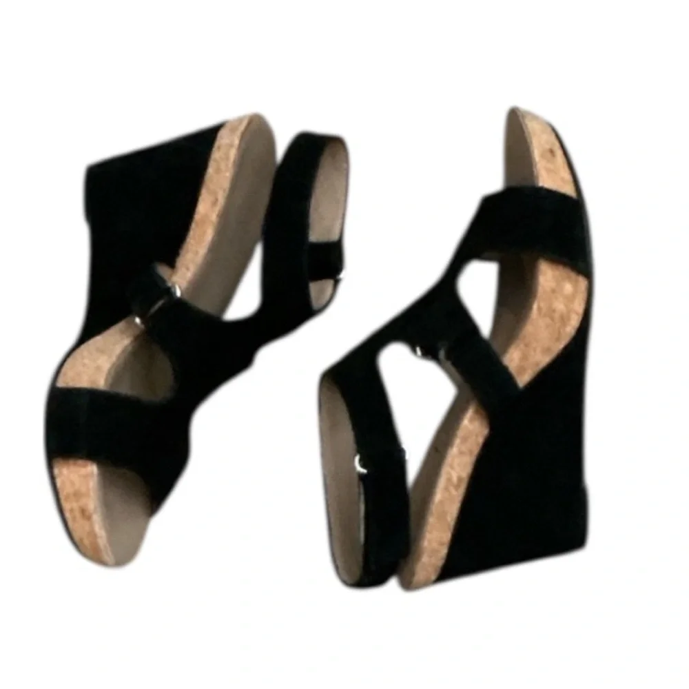 Authentic Bettye Muller black suede designer wedge sandals sz 6
